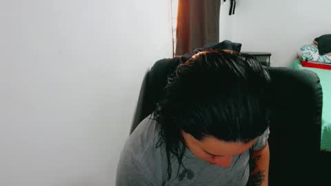 dani y jocelyn online show from 11-06-25, 06:42