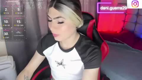 Snapshot of dani_lovet1 chatting on 06-20-26, 09:17 dani online show from 06-20-26, 09:17