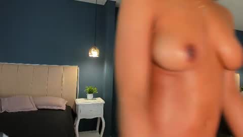 Dania  online show from 06-17-26, 11:34
