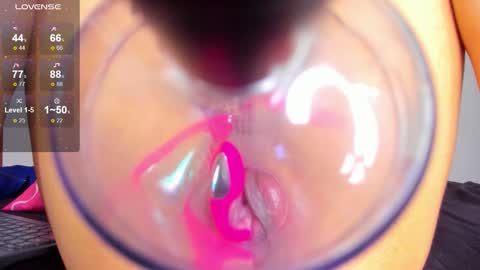 Snapshot of dania_wi chatting on 01-07-26, 03:31 DANIA online show from 01-07-26, 03:31