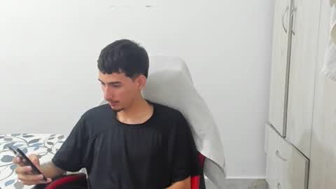 Snapshot of daniel_443 chatting on 11-17-25, 08:14 DANIEL online show from 11-17-25, 08:14