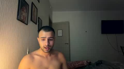 Snapshot of daniel_ice chatting on 07-15-26, 06:46 Daniel online show from 07-15-26, 06:46