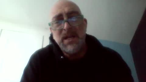 Snapshot of daniel_lbc chatting on 10-16-25, 06:31 Daniel online show from 10-16-25, 06:31