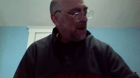 Snapshot of daniel_lbc chatting on 10-21-25, 08:31 Daniel online show from 10-21-25, 08:31