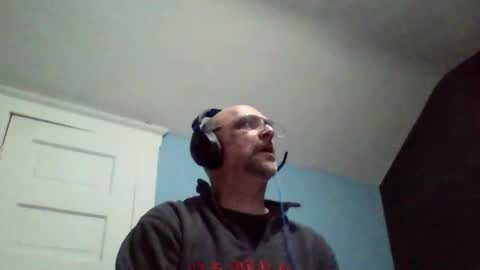 Snapshot of daniel_lbc chatting on 10-24-25, 02:41 Daniel online show from 10-24-25, 02:41