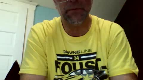 Snapshot of daniel_lbc chatting on 11-24-25, 05:34 Daniel online show from 11-24-25, 05:34