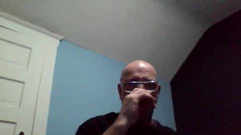 Snapshot of daniel_lbc chatting on 11-30-25, 02:26 Daniel online show from 11-30-25, 02:26