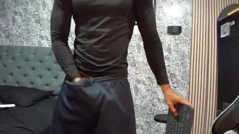 daniel_leconte online show from 10-29-25, 06:04