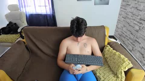 daniel_leon_c online show from 04-29-26, 06:47