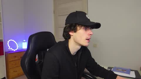 DANIEL SHAWN online show from 02-22-26, 06:06