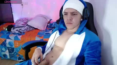 Snapshot of daniel_vargas5 chatting on 12-07-24, 12:08 Daniel online show from 12-07-24, 12:08