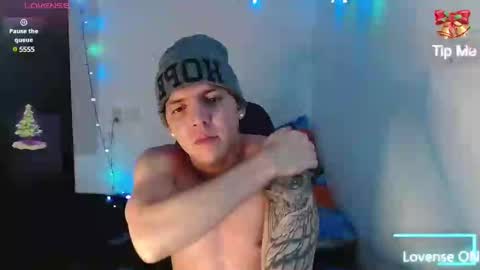 Snapshot of daniel_vargas5 chatting on 12-12-24, 05:10 Daniel online show from 12-12-24, 05:10