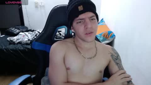 Snapshot of daniel_vargas5 chatting on 12-17-24, 03:06 Daniel online show from 12-17-24, 03:06