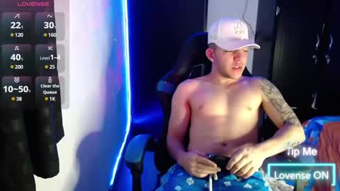 Snapshot of daniel_vargas5 chatting on 01-07-25, 05:12 Daniel online show from 01-07-25, 05:12