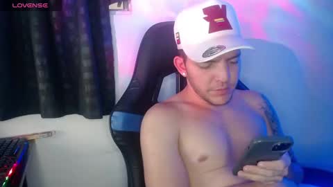 Snapshot of daniel_vargas5 chatting on 01-24-25, 06:24 Daniel online show from 01-24-25, 06:24