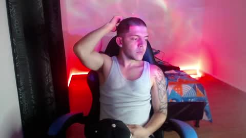 Snapshot of daniel_vargas5 chatting on 02-05-25, 05:41 Daniel online show from 02-05-25, 05:41