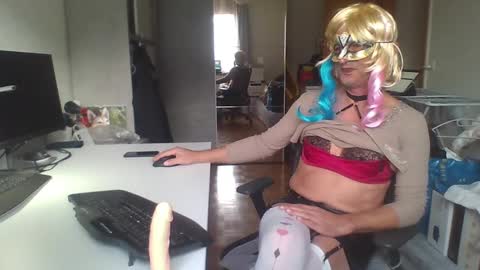 newcumer online show from 01-20-25, 11:35