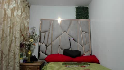 Daniela online show from 04-06-26, 11:11