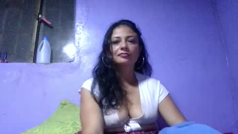Snapshot of daniela_love1 chatting on 02-03-26, 02:53 daniela_love1 online show from 02-03-26, 02:53