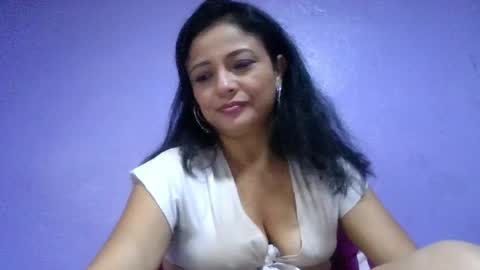 daniela_love1 online show from 05-31-26, 08:10
