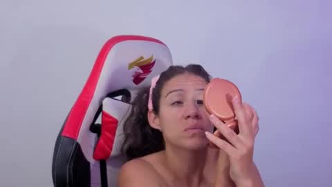 Snapshot of daniela_rivasth chatting on 10-27-25, 03:54 danielarivasth online show from 10-27-25, 03:54
