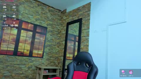 Snapshot of daniela_xue chatting on 10-31-25, 10:11 lorena online show from 10-31-25, 10:11