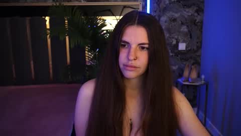 danielareign online show from 11-09-25, 02:04