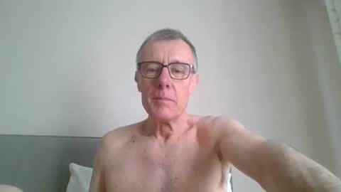 Snapshot of danielcoxone chatting on 03-12-25, 08:41 danielcoxone online show from 03-12-25, 08:41