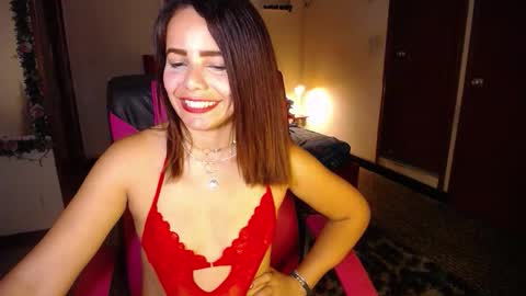 Snapshot of danielle_rose_ chatting on 02-13-26, 03:41 Angie online show from 02-13-26, 03:41