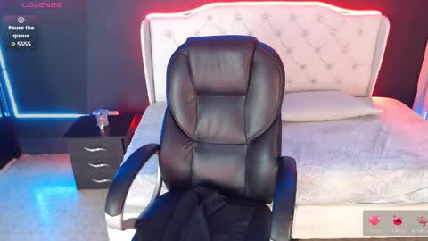 Danielle Smith online show from 03-06-25, 02:30