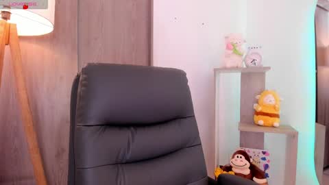 Snapshot of daniellerose_ chatting on 10-03-25, 09:34 Danielle Rose online show from 10-03-25, 09:34