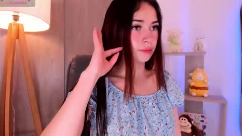 Snapshot of daniellerose_ chatting on 10-24-25, 10:06 Danielle Rose online show from 10-24-25, 10:06