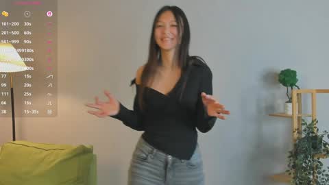 Snapshot of danielleschurg chatting on 02-23-26, 07:11 Jessica online show from 02-23-26, 07:11