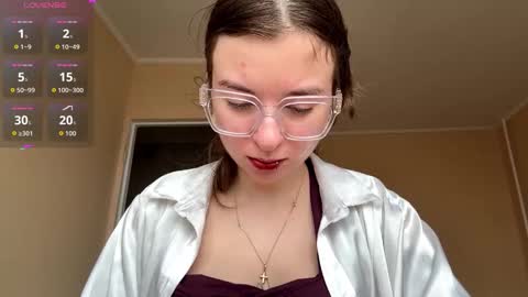 Mia online show from 11-16-25, 07:47
