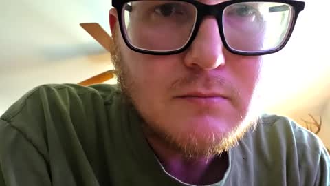 Snapshot of danielp_mod_cb chatting on 10-20-25, 09:04 Daniel y. online show from 10-20-25, 09:04