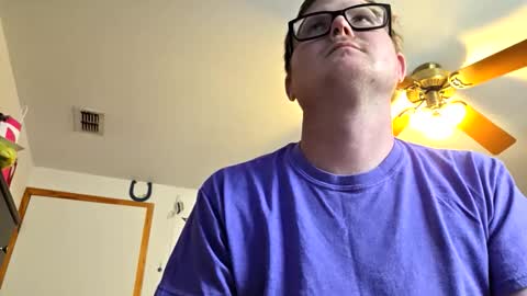 Snapshot of danielp_mod_cb chatting on 11-17-25, 08:03 Daniel y. online show from 11-17-25, 08:03