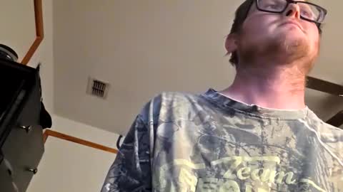 Snapshot of danielp_mod_cb chatting on 12-22-25, 10:51 Daniel y. online show from 12-22-25, 10:51