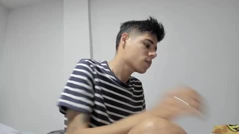 Snapshot of danielsanta_18 chatting on 03-09-26, 03:05 danielsanta188 online show from 03-09-26, 03:05