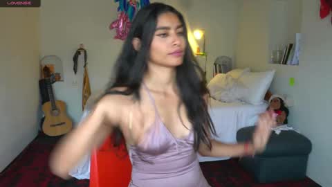 Snapshot of daniisla chatting on 11-09-25, 07:34 danalle .. online show from 11-09-25, 07:34