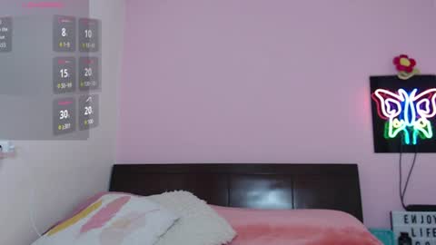 Snapshot of danika_bellaa chatting on 06-28-26, 12:49 K A R O L online show from 06-28-26, 12:49