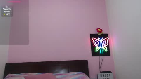 Snapshot of danika_bellaa chatting on 07-23-26, 01:19 K A R O L online show from 07-23-26, 01:19