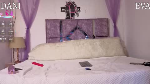 Snapshot of danilu_eva21 chatting on 02-21-26, 06:31 Danilu and Eva online show from 02-21-26, 06:31