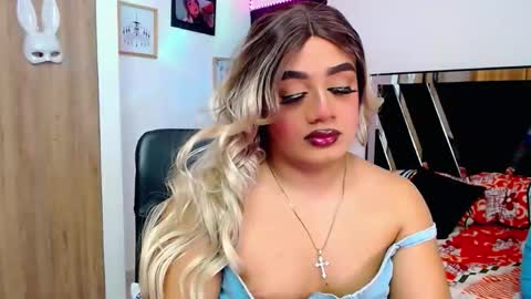 Snapshot of danipein chatting on 12-03-25, 10:35 danipein online show from 12-03-25, 10:35