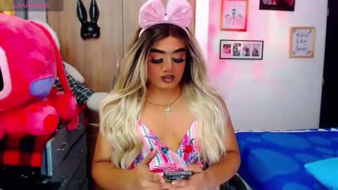 Snapshot of danipein chatting on 12-15-25, 05:01 danipein online show from 12-15-25, 05:01