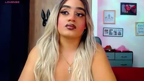 Snapshot of danipein chatting on 12-18-25, 05:02 danipein online show from 12-18-25, 05:02