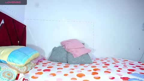 danisabrownn online show from 12-19-24, 12:34