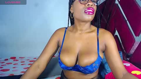 danisabrownn online show from 10-15-25, 01:33