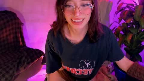 Snapshot of danita_veelz chatting on 05-16-26, 07:01 danita_veelz online show from 05-16-26, 07:01
