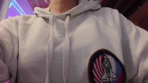 Pau online show from 04-29-26, 11:00