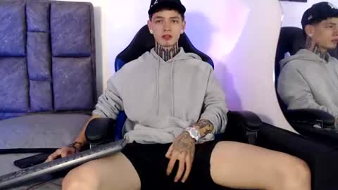 Snapshot of dann_brown chatting on 06-21-26, 01:52 Dann Brown online show from 06-21-26, 01:52